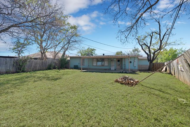 4940 Flagstone Drive, Fort Worth, TX 76114