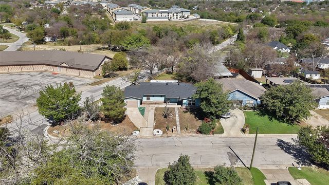 4940 Flagstone Drive, Fort Worth, TX 76114