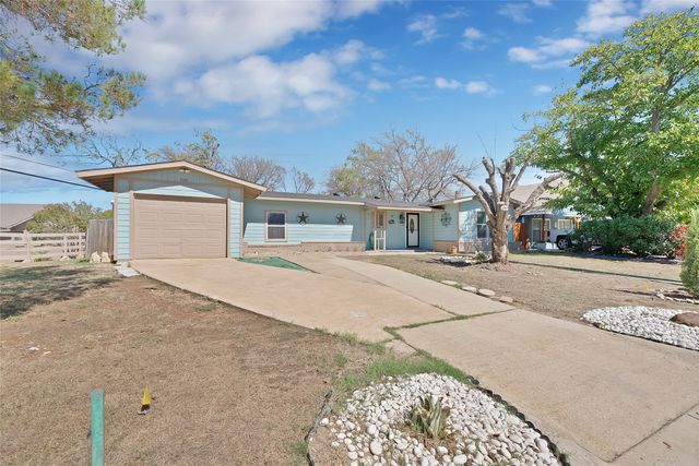 4940 Flagstone Drive, Fort Worth, TX 76114