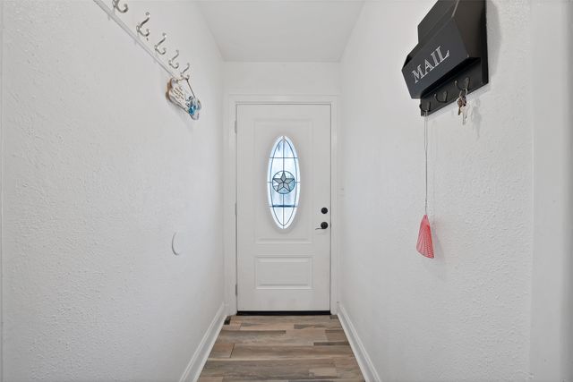 4940 Flagstone Drive, Fort Worth, TX 76114