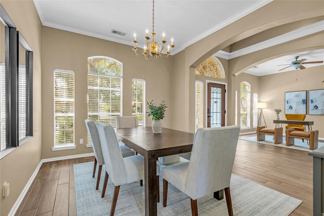 2709 W Oaks Boulevard, Pearland, TX 77584