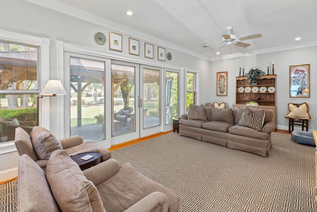537 E Rice Planters Lane, Mount Pleasant, SC 29464