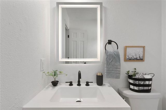 3502 Alpine Court, Lee's Summit, MO 64064