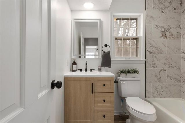 3502 Alpine Court, Lee's Summit, MO 64064