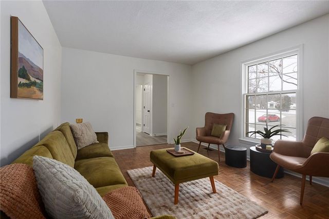 3502 Alpine Court, Lee's Summit, MO 64064