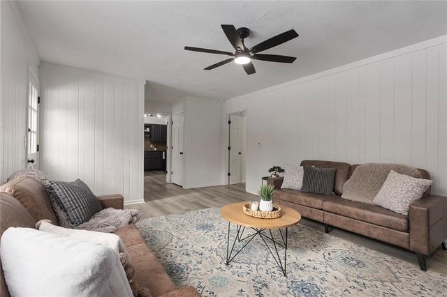 3502 Alpine Court, Lee's Summit, MO 64064