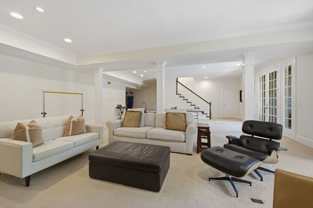 204 Sunnyside Dr, Nashville, TN 37205