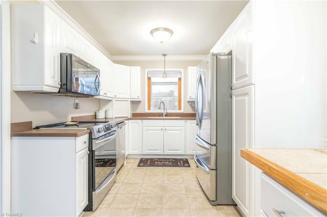 110 Linville Springs Road, Kernersville, NC 27284