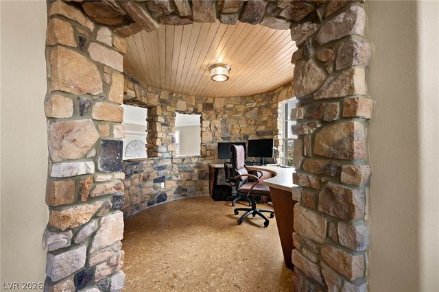 7569 Shadow Estates Way, Las Vegas, NV 89113