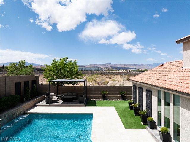 7569 Shadow Estates Way, Las Vegas, NV 89113