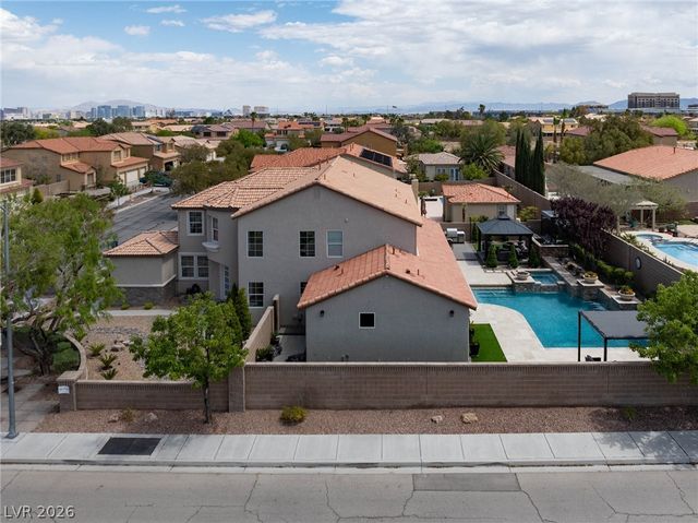 7569 Shadow Estates Way, Las Vegas, NV 89113