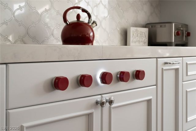 7569 Shadow Estates Way, Las Vegas, NV 89113