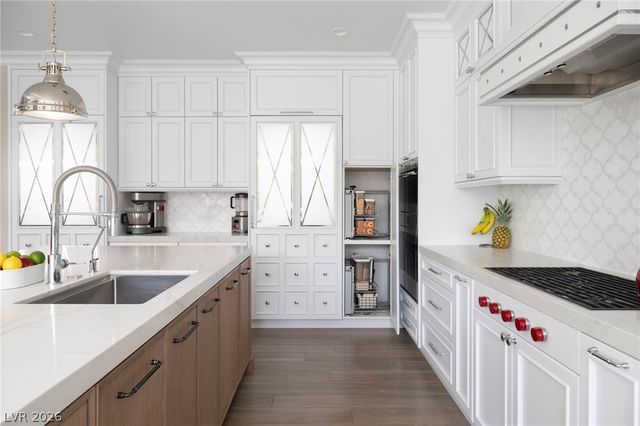 7569 Shadow Estates Way, Las Vegas, NV 89113