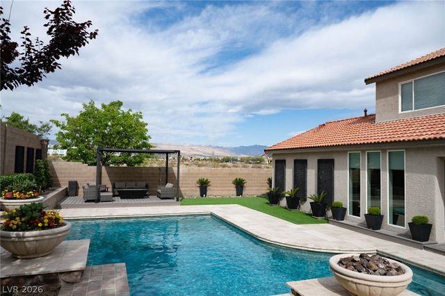 7569 Shadow Estates Way, Las Vegas, NV 89113