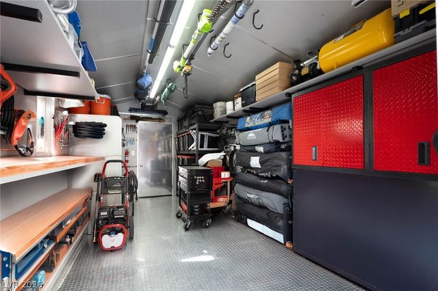 7569 Shadow Estates Way, Las Vegas, NV 89113