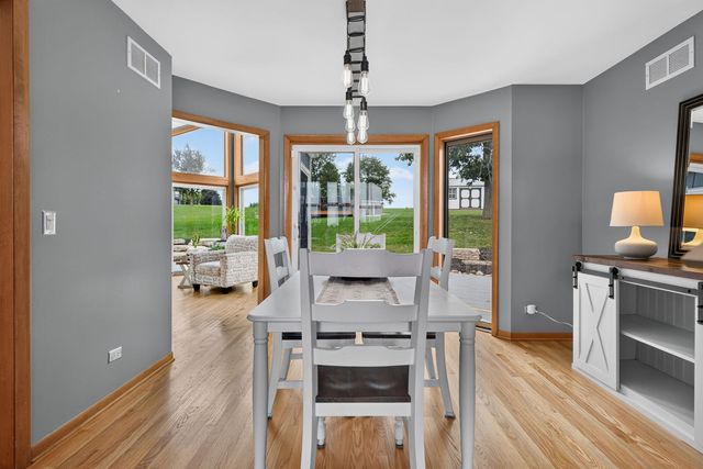 45W169 Hillview Lane, Hampshire, IL 60140