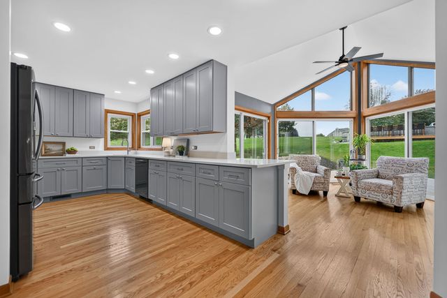 45W169 Hillview Lane, Hampshire, IL 60140
