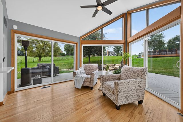 45W169 Hillview Lane, Hampshire, IL 60140
