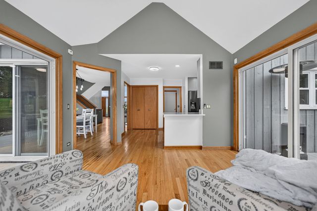 45W169 Hillview Lane, Hampshire, IL 60140