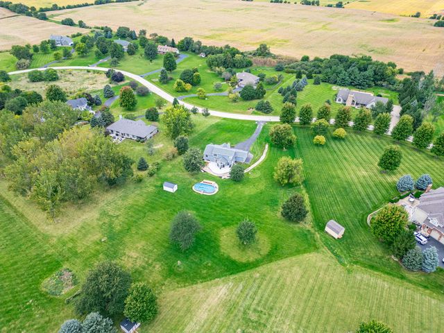 45W169 Hillview Lane, Hampshire, IL 60140
