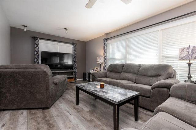 5720 N Belton Avenue, Kansas City, MO 64151
