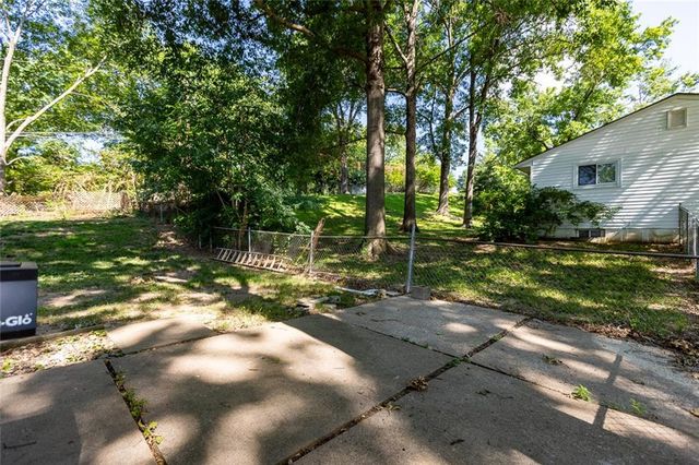 5720 N Belton Avenue, Kansas City, MO 64151