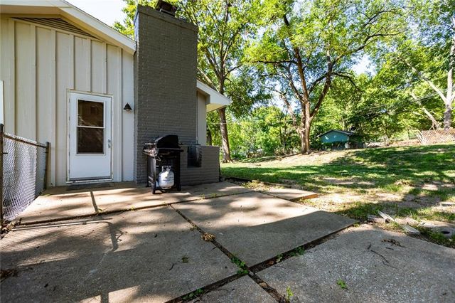 5720 N Belton Avenue, Kansas City, MO 64151