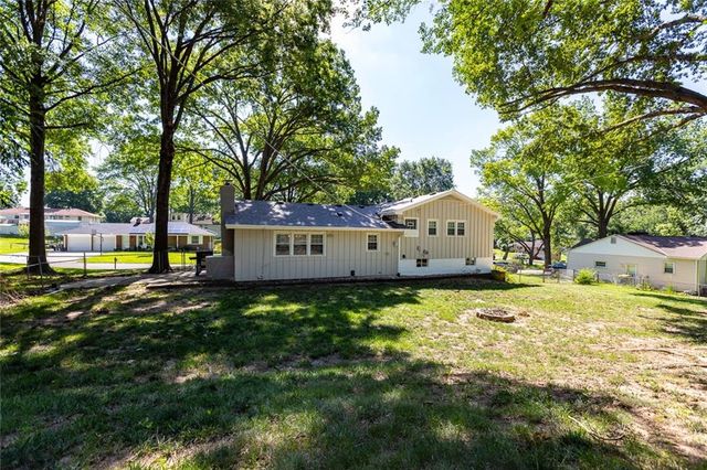 5720 N Belton Avenue, Kansas City, MO 64151
