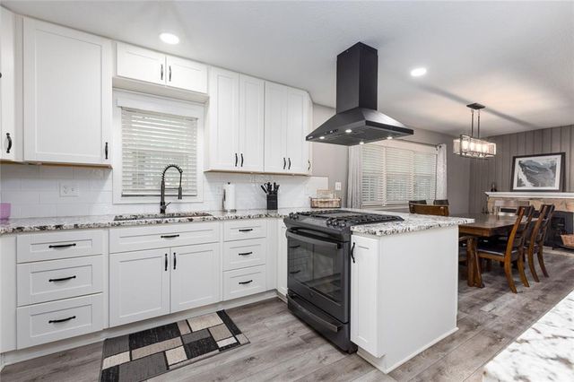 5720 N Belton Avenue, Kansas City, MO 64151