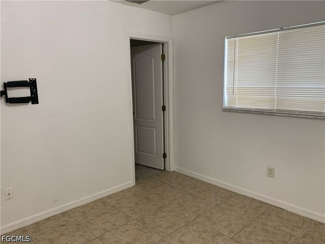 1242 SE 24th AVE, Cape Coral, FL 33990