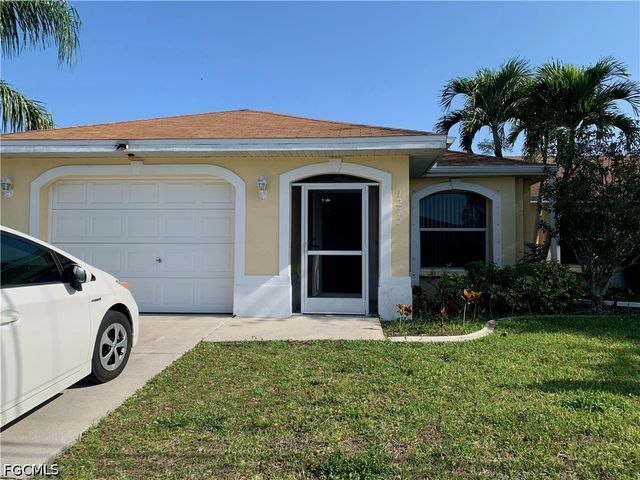 1242 SE 24th AVE, Cape Coral, FL 33990