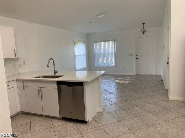 1242 SE 24th AVE, Cape Coral, FL 33990