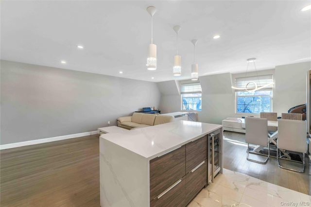 1324 Robin Lane 1195, Bayside, NY 11360