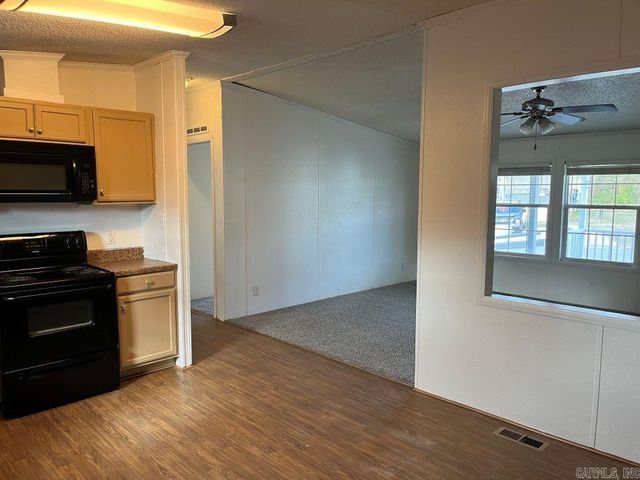 1203 Glenbriar Court, Mountain Home, AR 72653