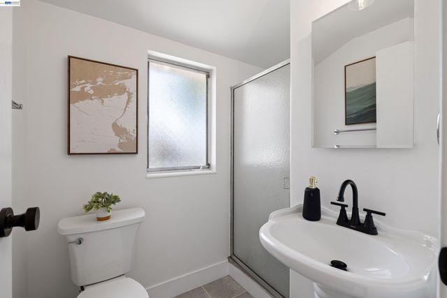 15512 Farnsworth St, San Leandro, CA 94579