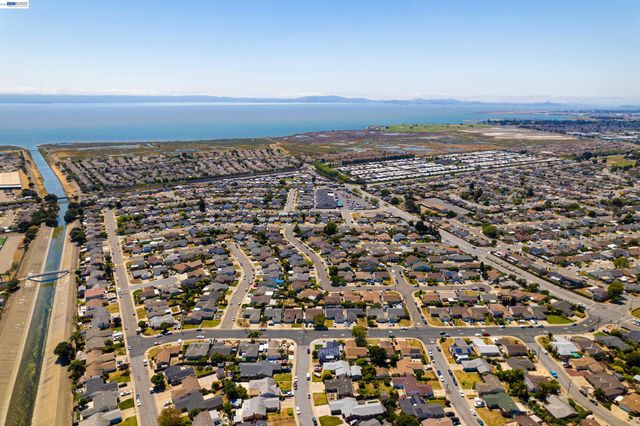15512 Farnsworth St, San Leandro, CA 94579