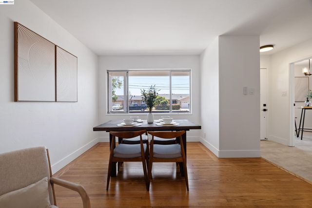 15512 Farnsworth St, San Leandro, CA 94579