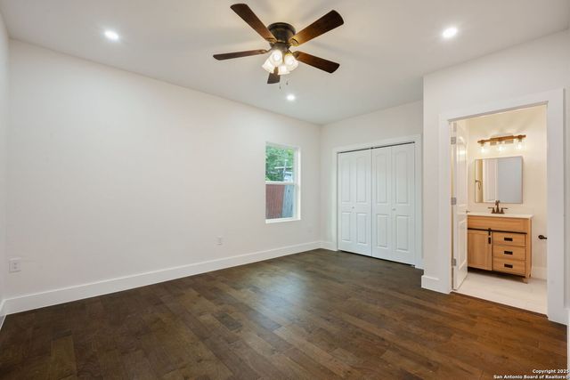 1030 elsmere, San Antonio, TX 78201