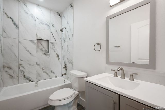 1030 elsmere, San Antonio, TX 78201