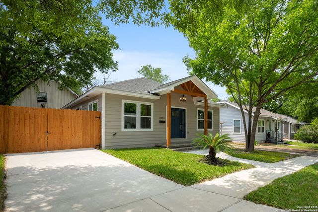 1030 elsmere, San Antonio, TX 78201