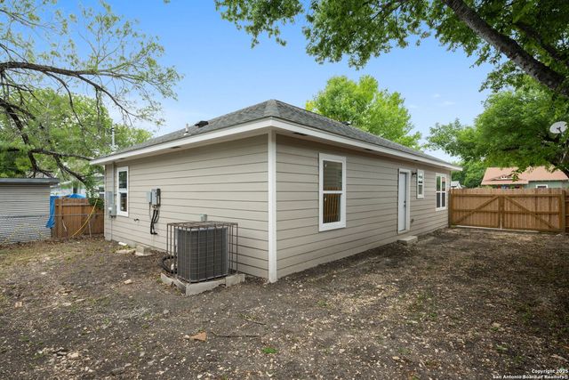 1030 elsmere, San Antonio, TX 78201