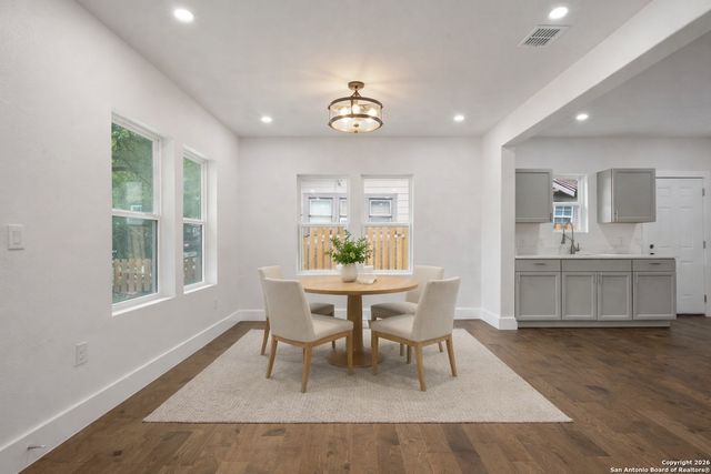 1030 elsmere, San Antonio, TX 78201