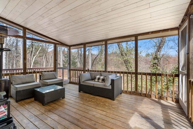 11 Fairway Drive, Amherst, NH 03031