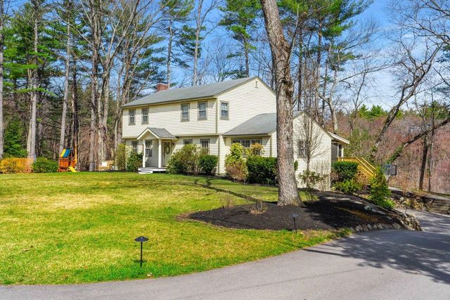 11 Fairway Drive, Amherst, NH 03031