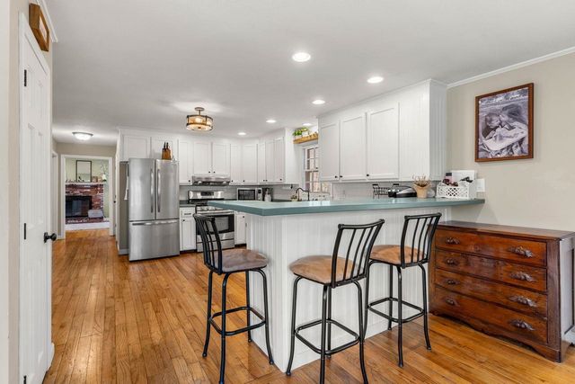 11 Fairway Drive, Amherst, NH 03031