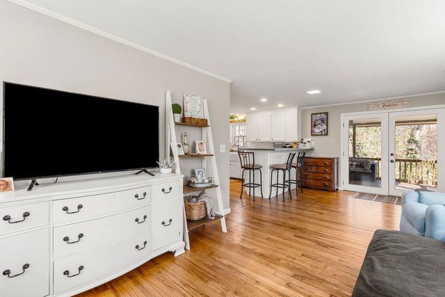 11 Fairway Drive, Amherst, NH 03031