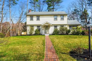 11 Fairway Drive, Amherst, NH 03031