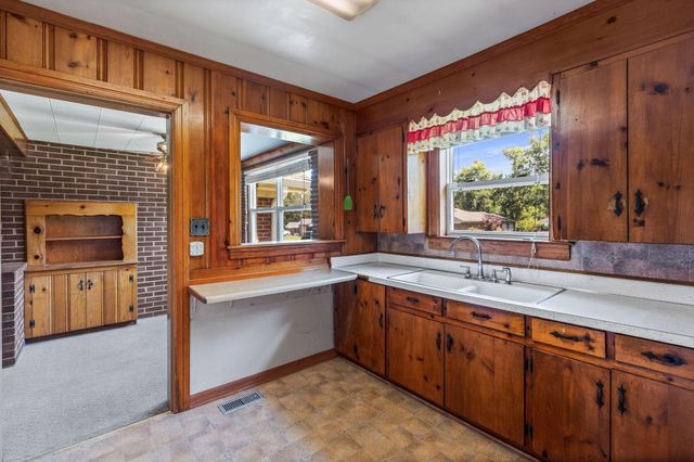 906 Park Avenue, NW, Cleveland, TN 37311