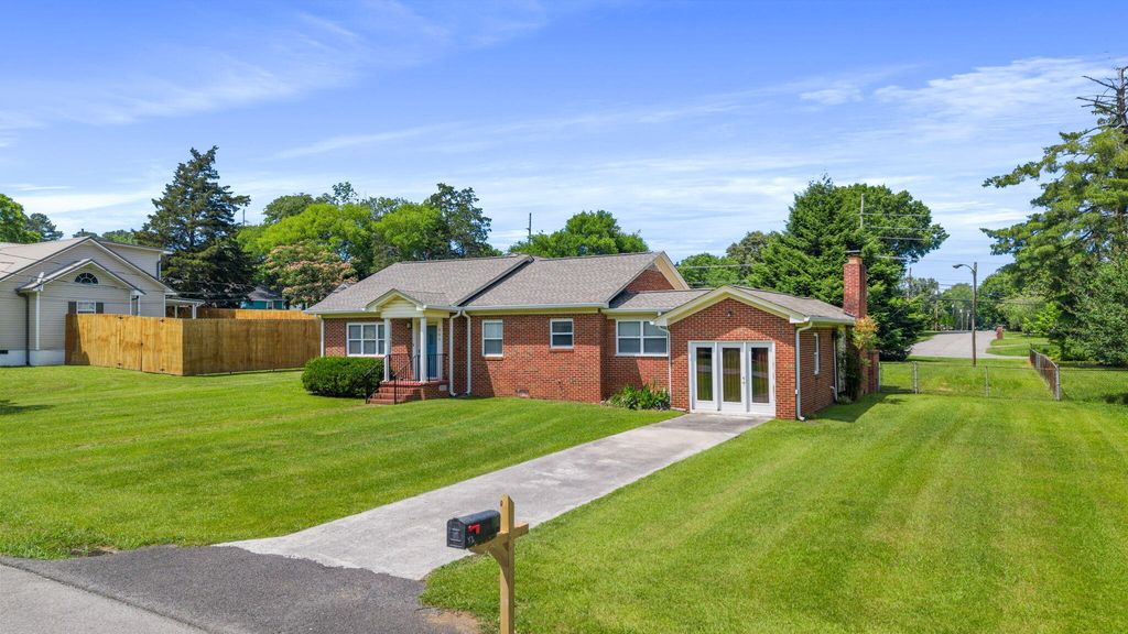 906 Park Avenue, NW, Cleveland, TN 37311