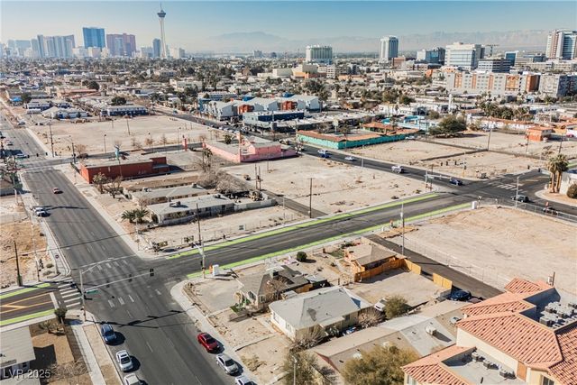 1220 East Ogden Avenue, Las Vegas, NV 89101